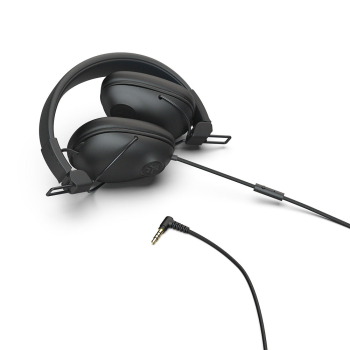 Фото Studio Pro Wired Over Ear